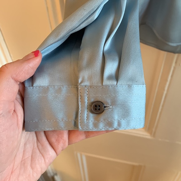 LOFT Blue Long Sleeve Blouse - Size Small! - Picture 3 of 6